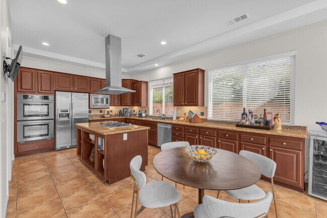 Building Photo - 81715 Charismatic Way