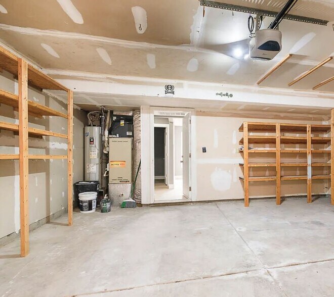 Building Photo - 6747 Wimbledon Dr