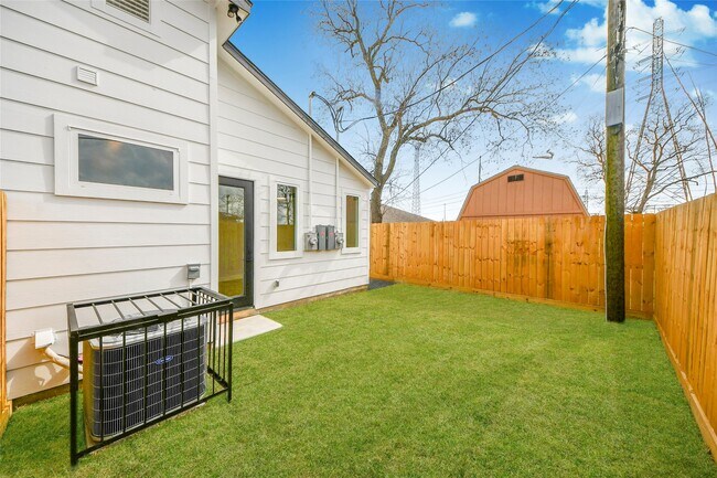 Building Photo - 5201 Fairchild St