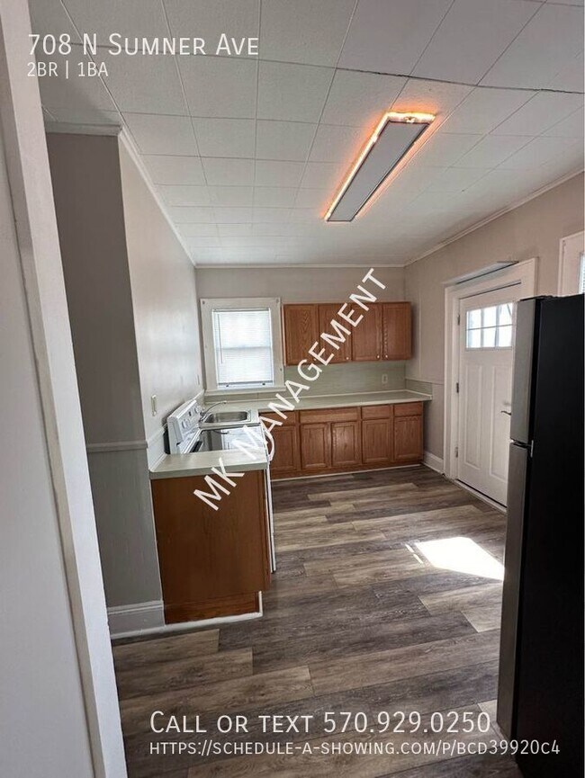 Building Photo - 2 bed /  bath