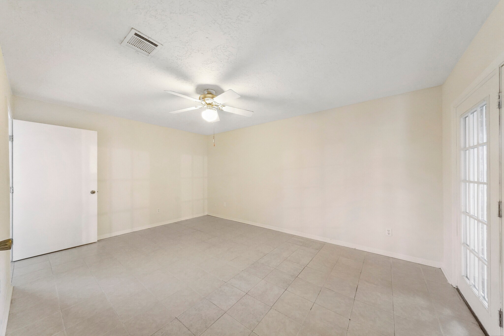 Building Photo - 16727 Royal Mile Ln
