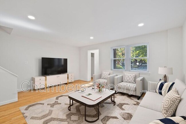 Building Photo - 4411 Harrison St NW