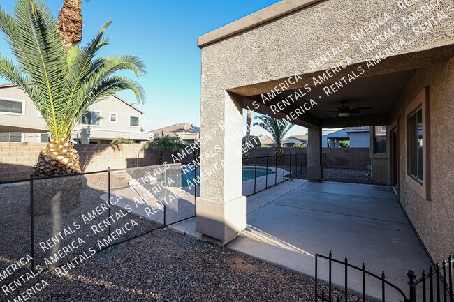 Building Photo - 14958 W Cameron Dr