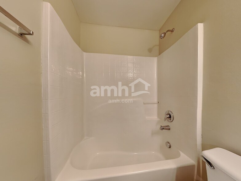 Building Photo - 7078 Shady Pine Ct
