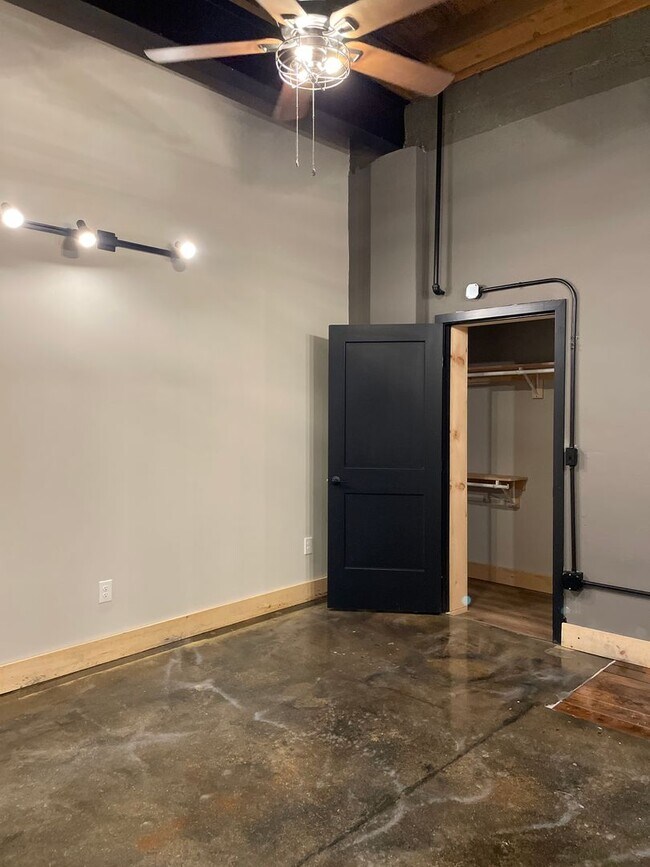 Building Photo - 2 Bed Apartment with parking - New Construction - Hanover, PA