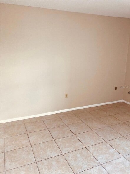 Building Photo - 524 Orange Dr