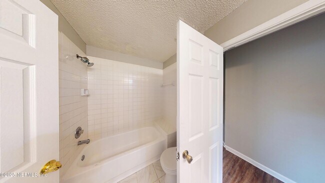 Building Photo - 236 Otterwood Ct
