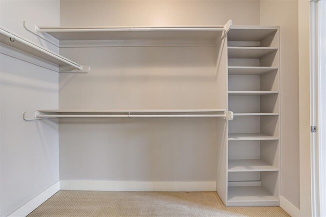 Building Photo - 444 N Central Ave