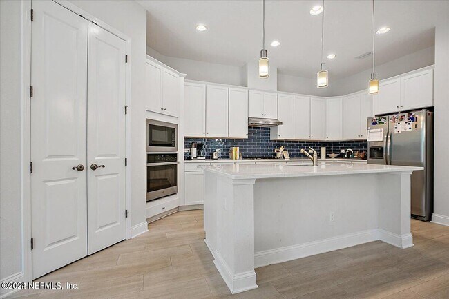 Building Photo - 145 Shadow Rdg Trl