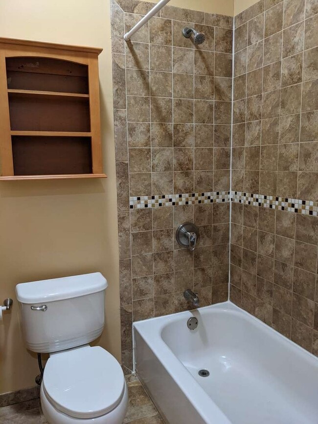 Building Photo - 712 S Aberdeen St