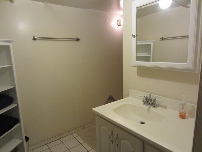 Interior Photo - 3022 S Archer Ave
