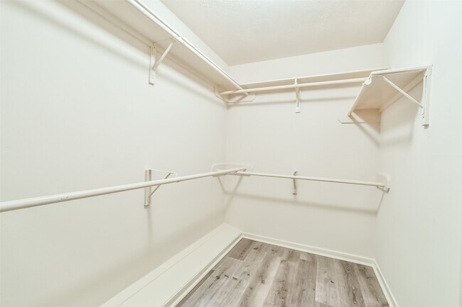 Building Photo - 13006 Peach Meadow Dr