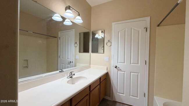 Building Photo - 2739 E Canyon Creek Dr