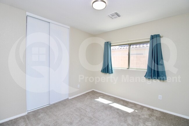 Building Photo - 3033 W Blue Sky Dr