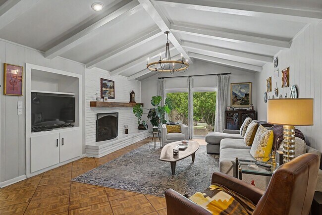 Building Photo - 8311 Juniper Ln