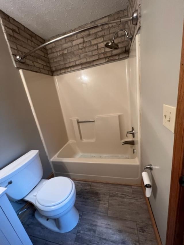 bathroom - 1025 West Dr