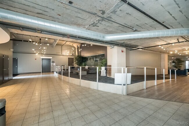 Building Photo - 4100 Forest Park Ave