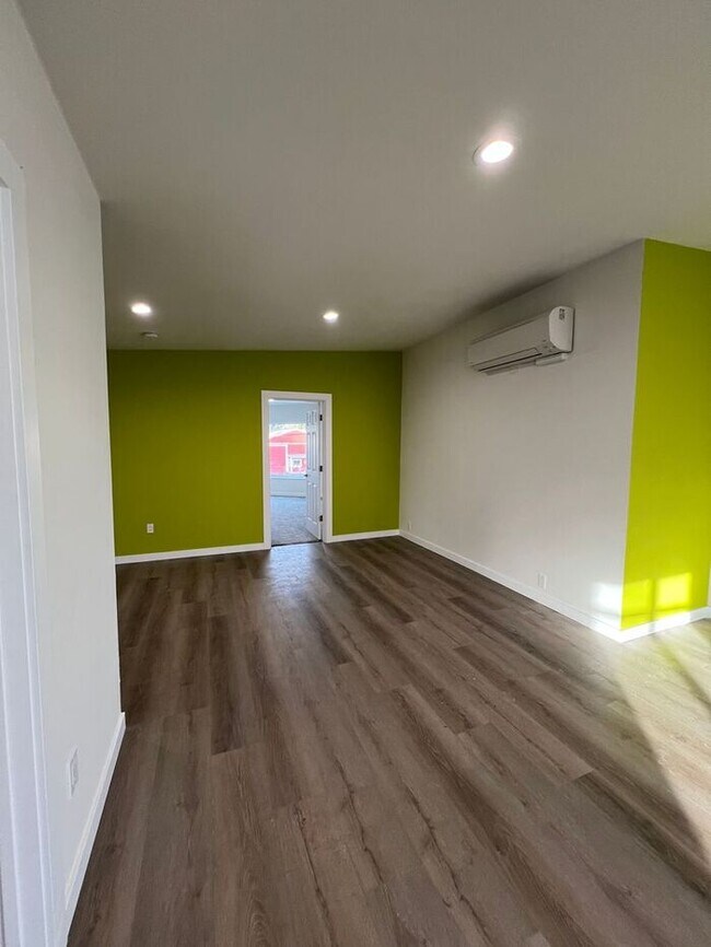 Building Photo - Professional Photos Coming Soon!