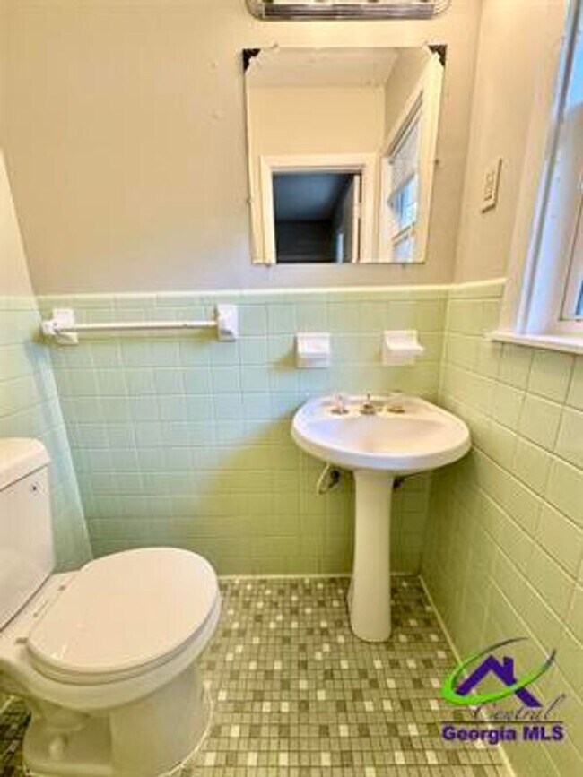 Building Photo - 102 Varee Dr