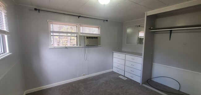 Building Photo - 1 Bedroom Mobile Home on 1 acre lot close to Tart Trail Leelanu Coutny