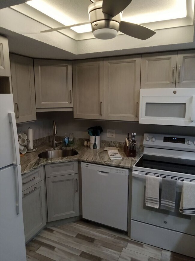 Building Photo - Rented for 2026 Season.  Call for off season rates!