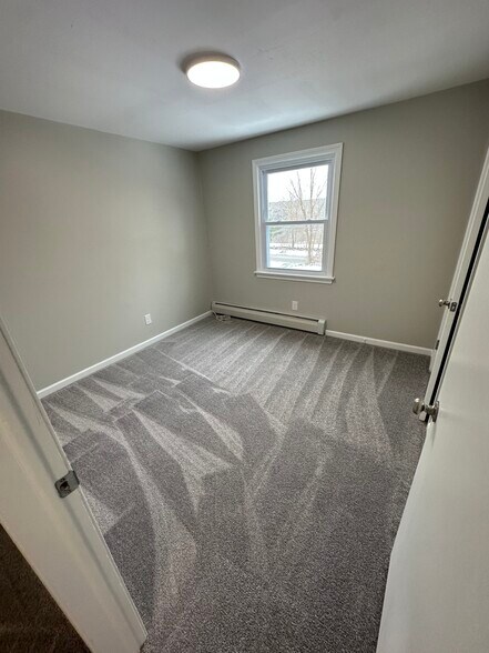 Building Photo - 1444 Stafford Rd