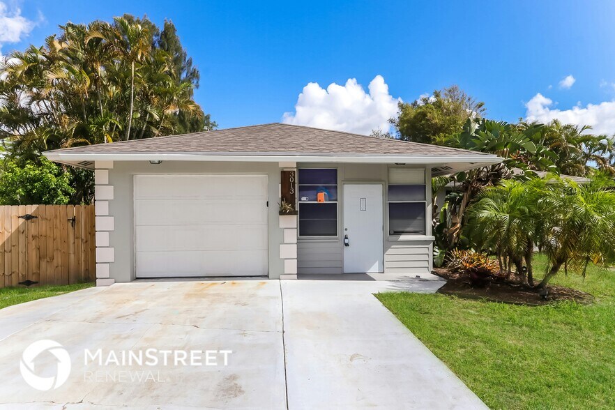 Primary Photo - 3013 SE Banyan St