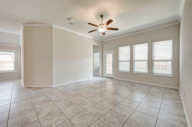 Building Photo - 2307 Green Kale Dr