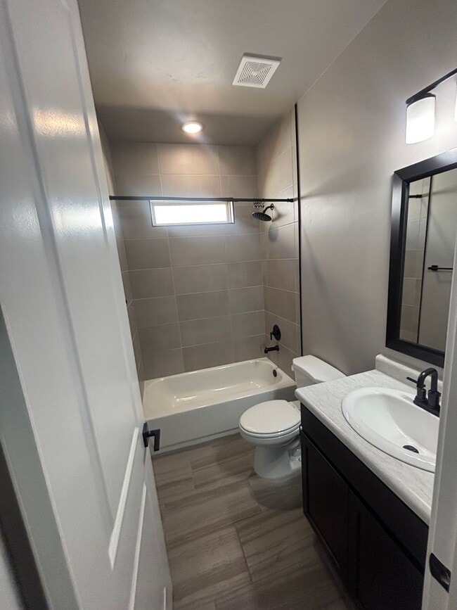 Building Photo - Beautiful Home in Sonoma Ranch !