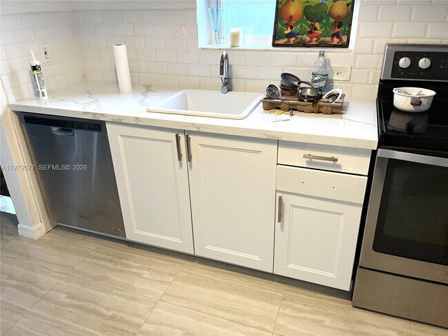 Building Photo - 6910 Rue Notre Dame