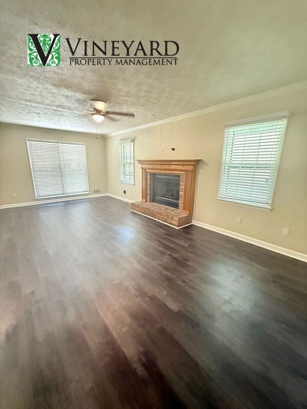Building Photo - 4925 Falcon Wood Trace NE