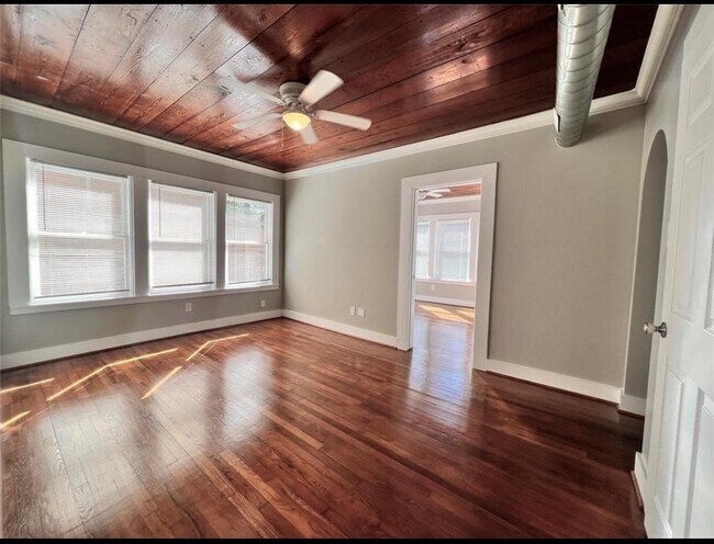 Building Photo - 2021 Kane St