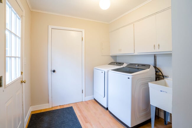 Building Photo - 1392 W 52nd Pl