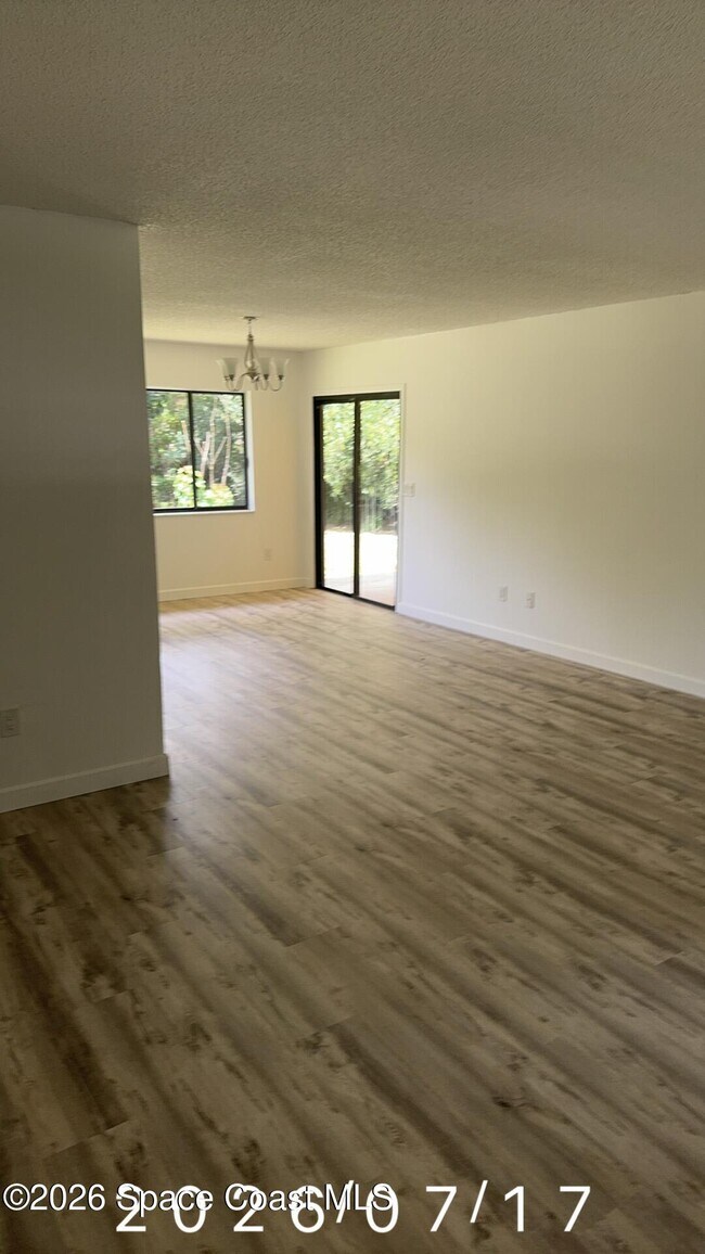 Building Photo - 1418 Paley Cir SE