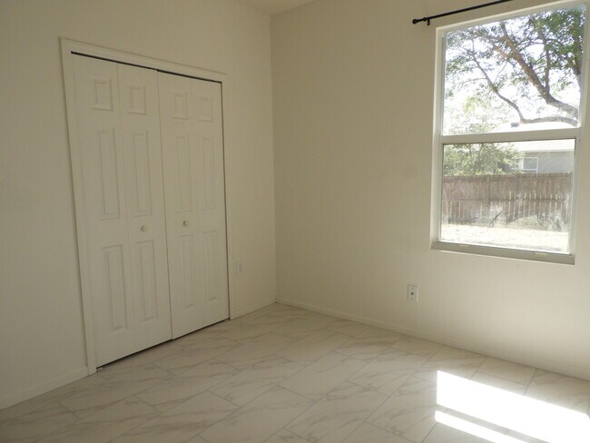 Building Photo - 3298 Slama Ave