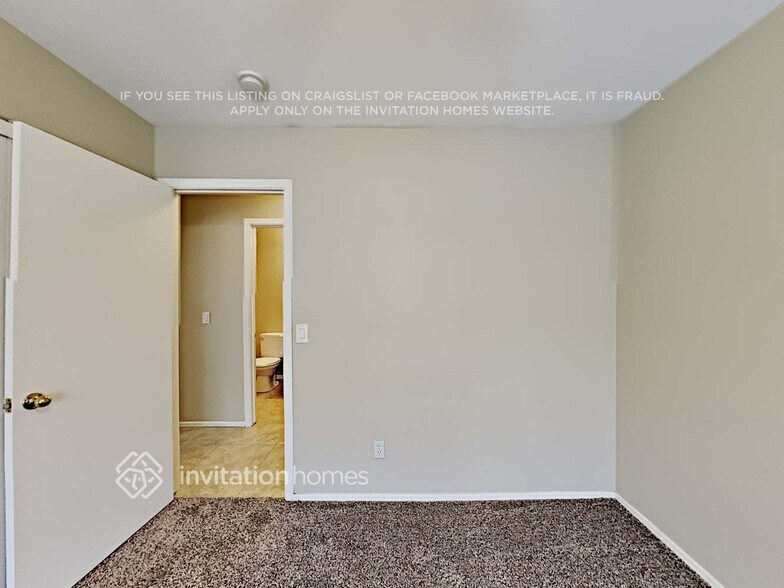 Building Photo - 39216 Kelly Cir
