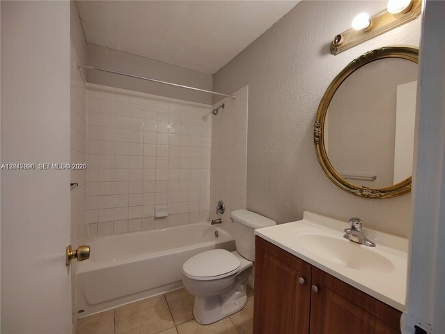 Building Photo - 4719 NW 9th Dr
