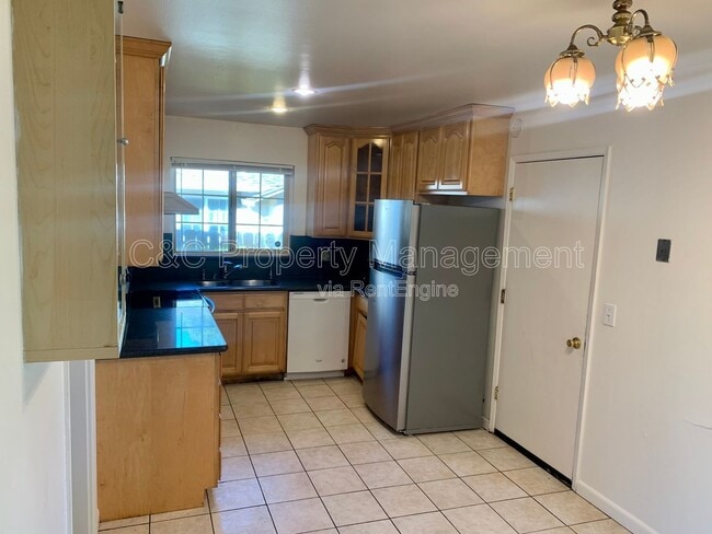 Building Photo - 1699 S Blaney Ave