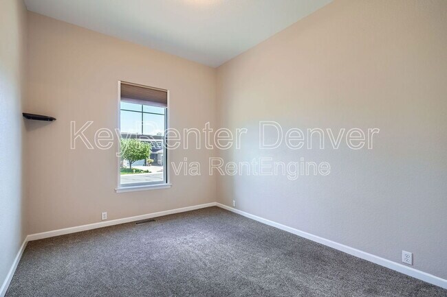 Building Photo - 3333 Chapin Pl