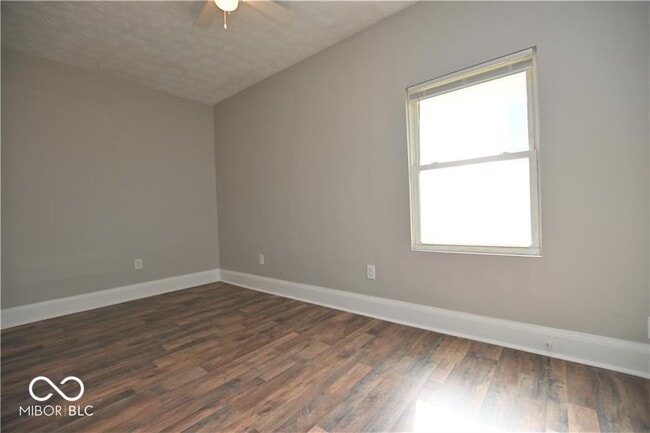 Building Photo - 845 N Rural St