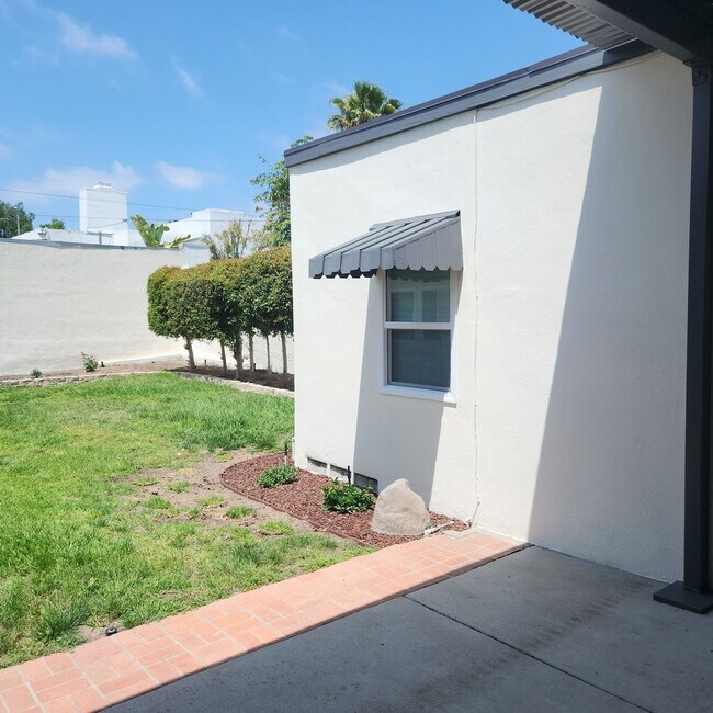 Building Photo - Charming Morley Field 3 bed 2 bath Home, p...