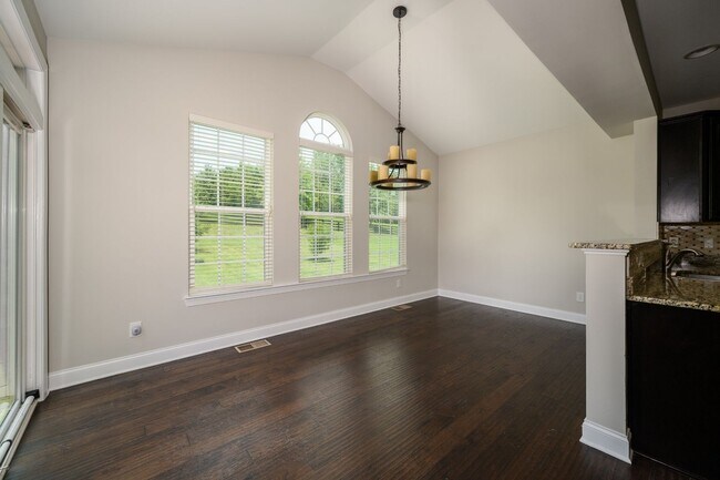 Building Photo - **RARE, EXECUTIVE HOME ON OVER HALF AN ACR...