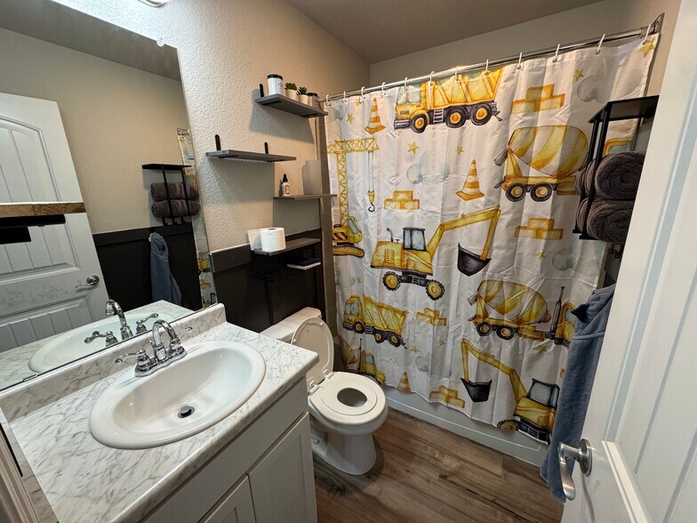 Building Photo - 10785 Horton Dr