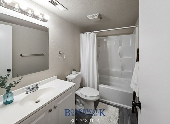 Building Photo - Amazing 2 bed 1 bath apartment in SLC