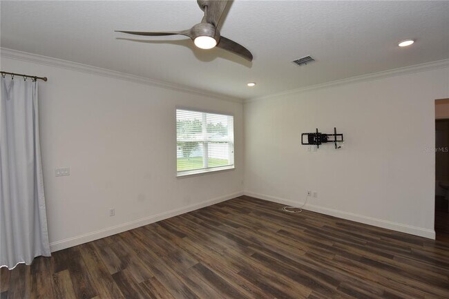 Building Photo - 1 Ziegler Pl
