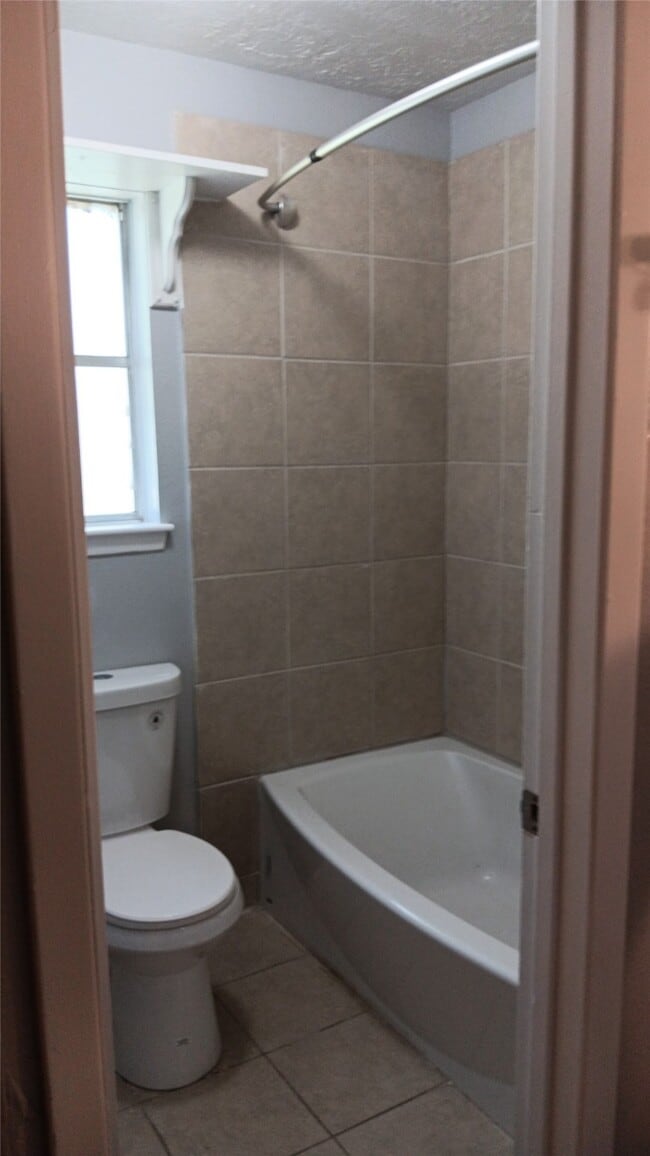 Building Photo - 7107 Briarfield Dr