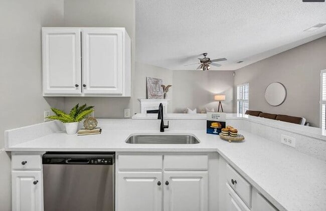 Building Photo - Remodeled home