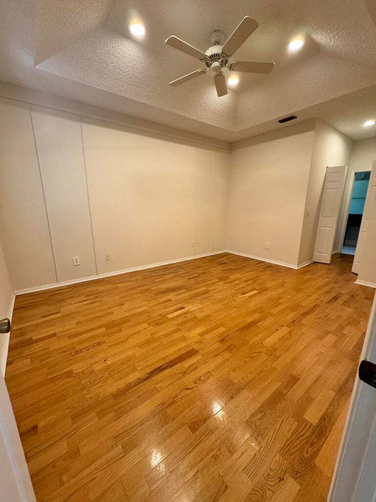 Building Photo - 10895 Fillmore Dr