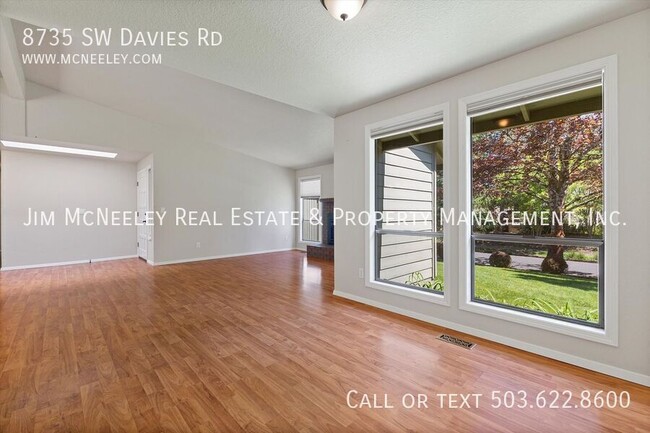 Building Photo - 8735 SW Davies Rd