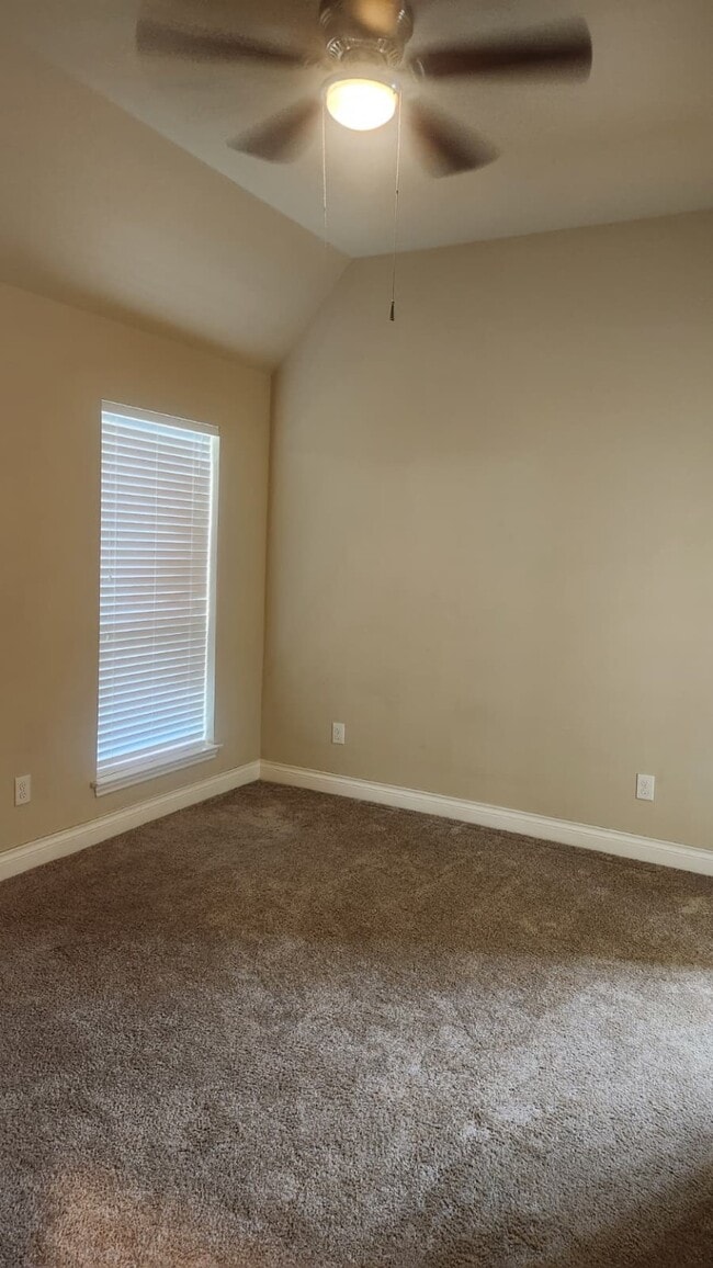 Building Photo - 5318 Stoneridge Ct
